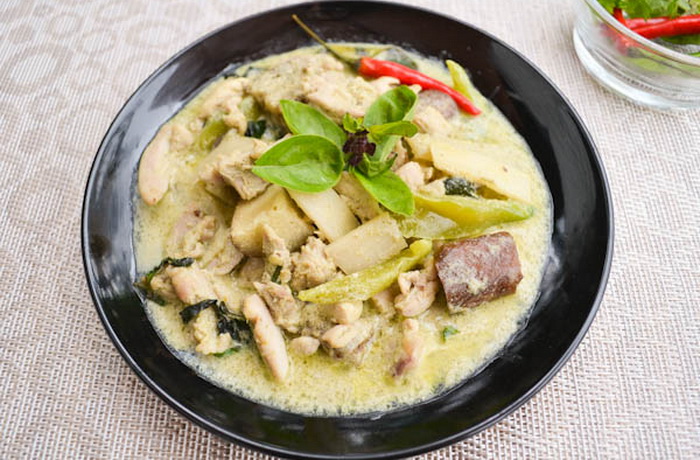 Gaeng Keow Wan Gai